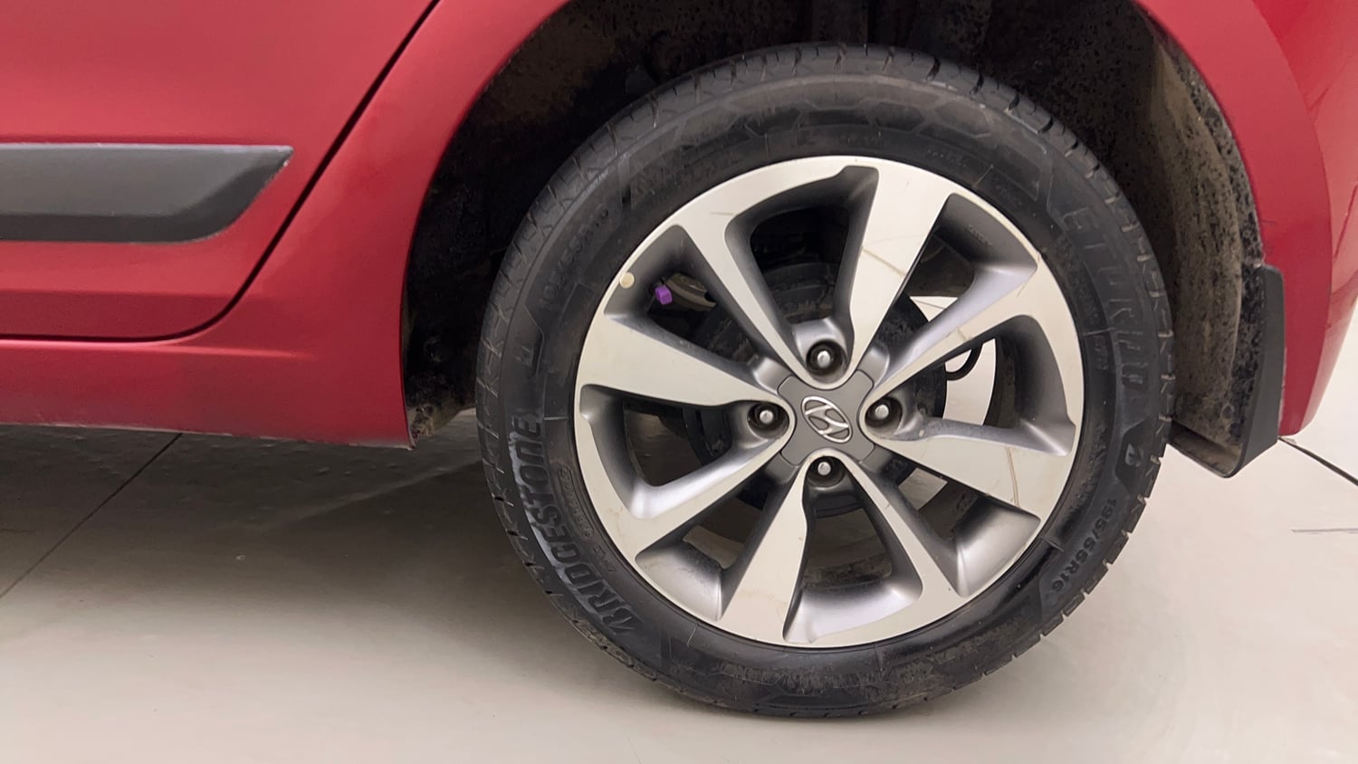 Used 2016 Hyundai Elite i20 Asta 1.2 (O) Petrol Manual tyres LEFT REAR TYRE RIM VIEW