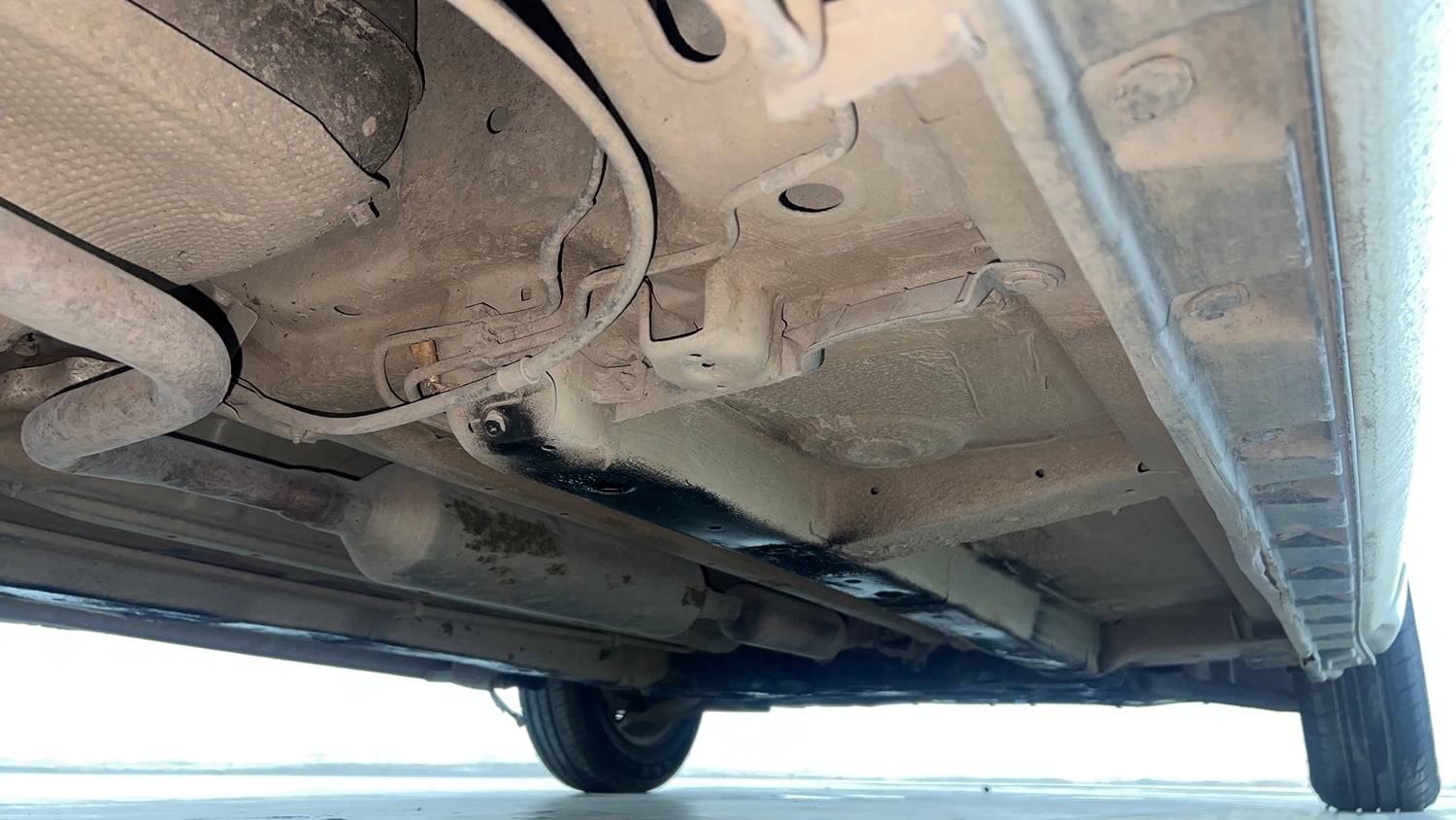 Used 2016 Maruti Suzuki Swift Lxi (O) Petrol Manual extra REAR RIGHT UNDERBODY VIEW