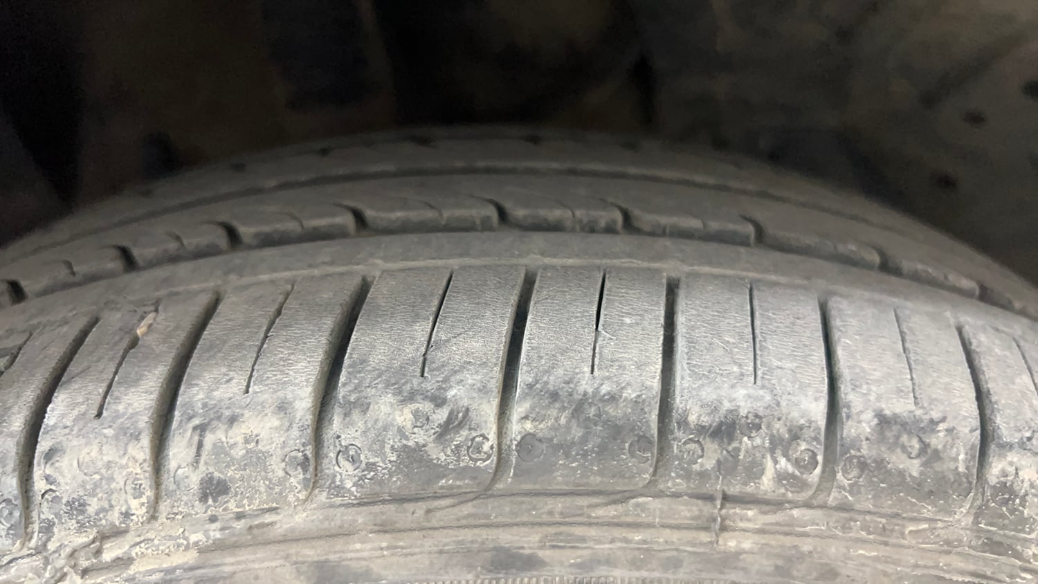 Used 2016 Tata Zest XT Petrol Petrol Manual tyres RIGHT FRONT TYRE TREAD VIEW