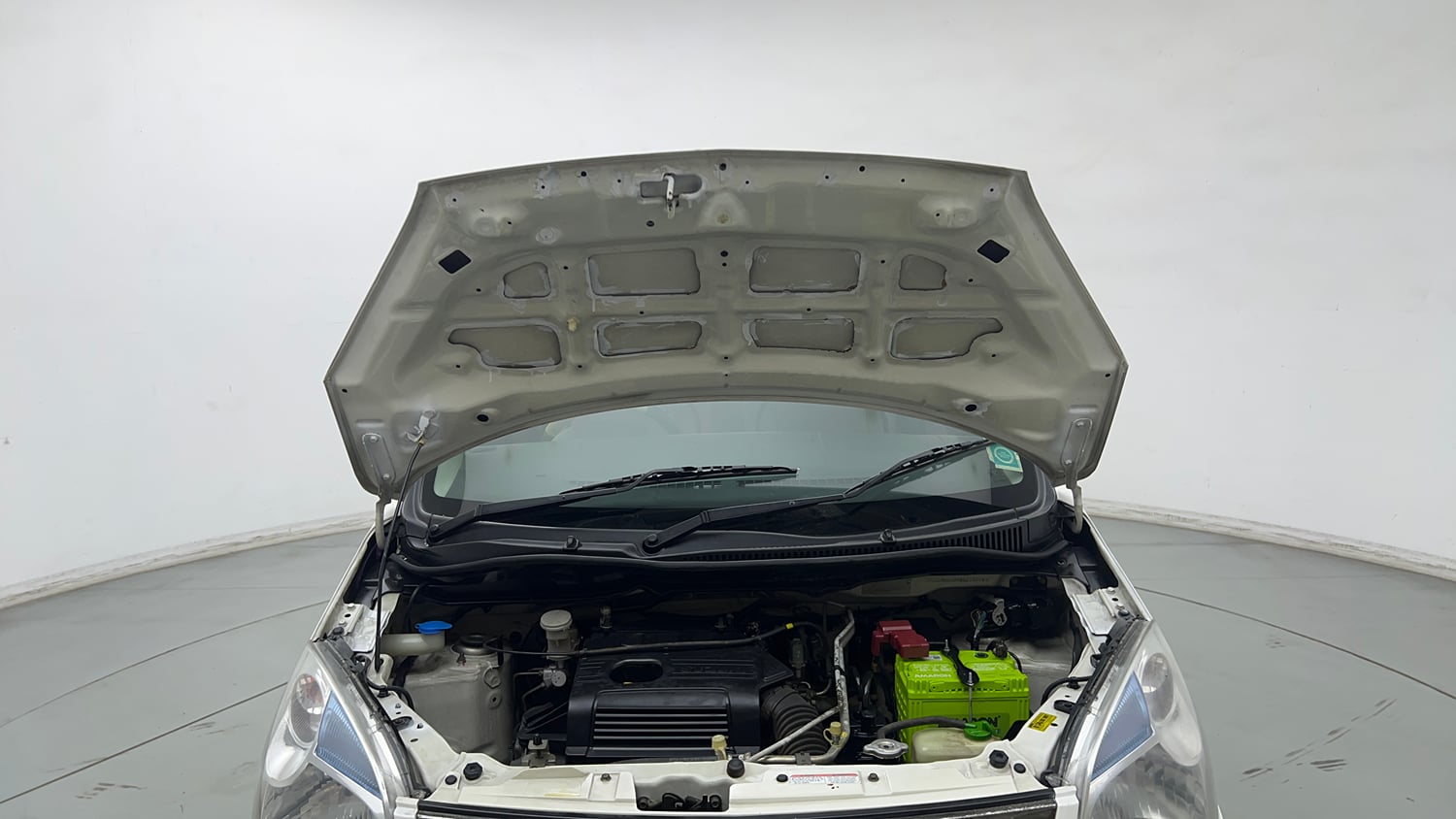 Used 2015 Maruti Suzuki Wagon R VXI Petrol Manual engine ENGINE & BONNET OPEN FRONT VIEW