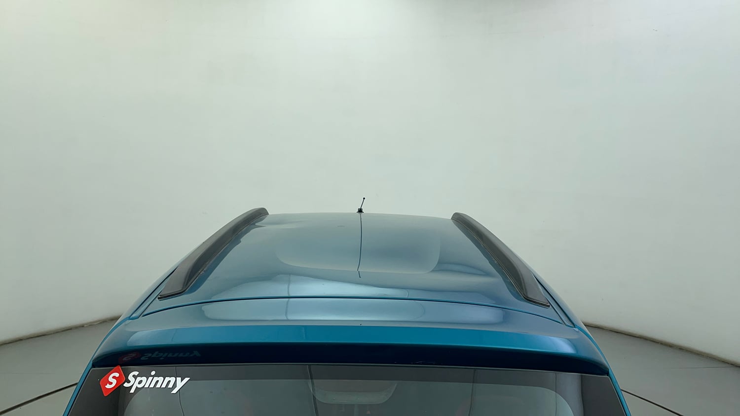 Used 2022 Renault Kwid RXT 1.0 AMT Petrol Automatic exterior EXTERIOR ROOF VIEW