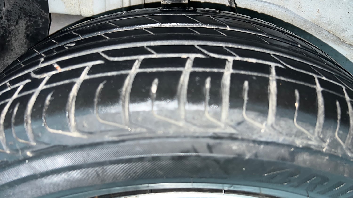 Used 2024 Tata Nexon Pure (S) 1.2 Petrol 6AMT Petrol Automatic tyres RIGHT REAR TYRE TREAD VIEW