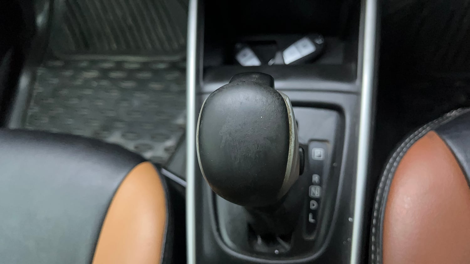 Used 2017 Maruti Suzuki Baleno Zeta 1.2 AT Petrol Automatic interior GEAR  KNOB VIEW