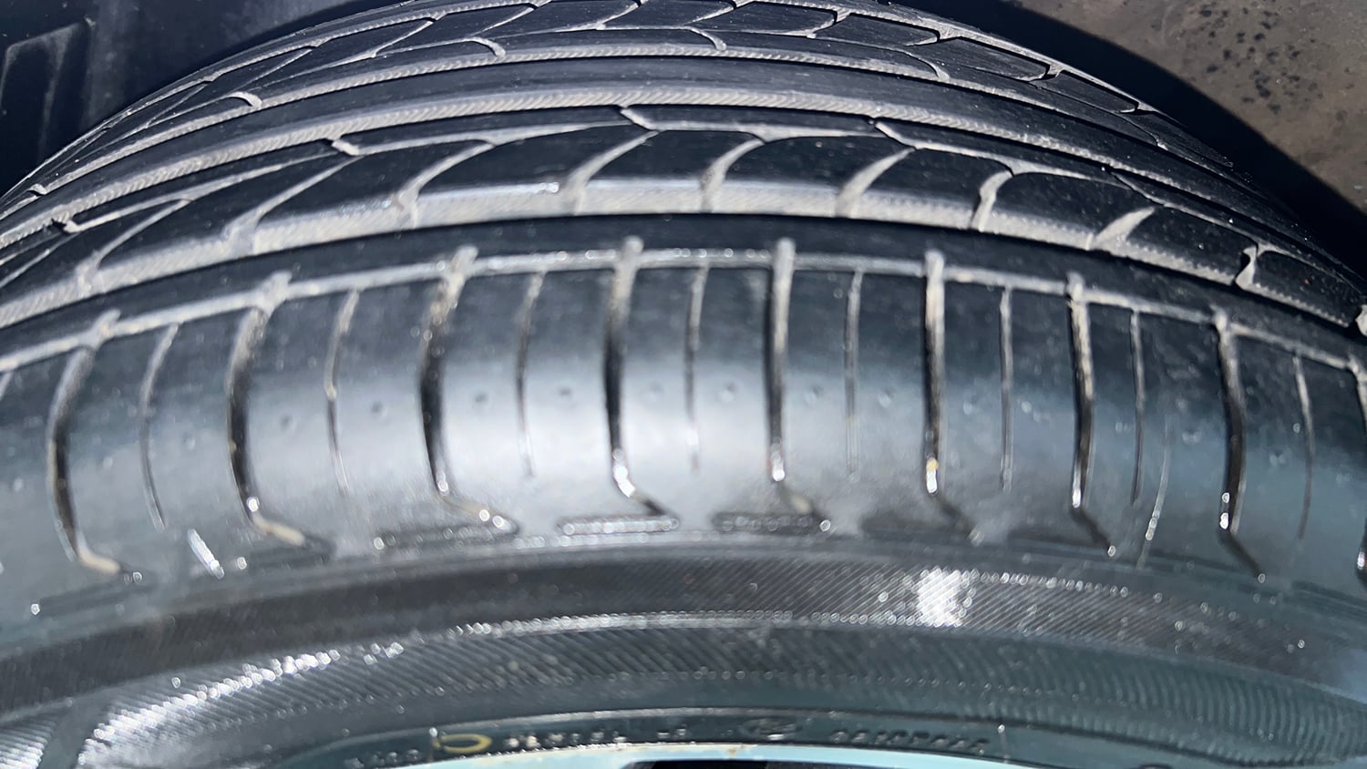 Used 2024 Hyundai Verna SX 1.5 Petrol MT Petrol Manual tyres LEFT FRONT TYRE TREAD VIEW