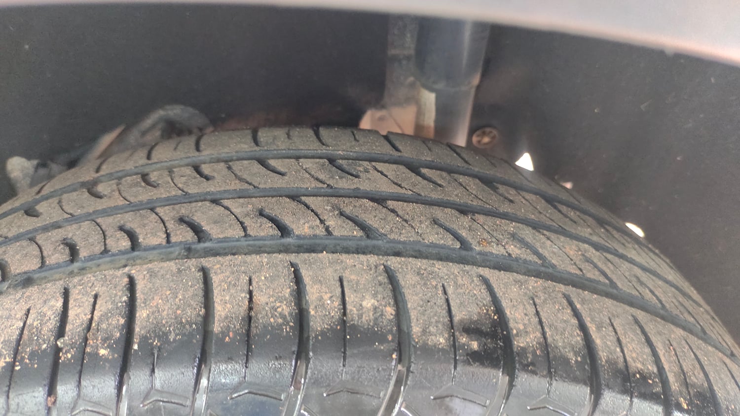 Used 2020 Ford EcoSport Ambiente 1.5L TDCi Diesel Manual tyres LEFT REAR TYRE TREAD VIEW