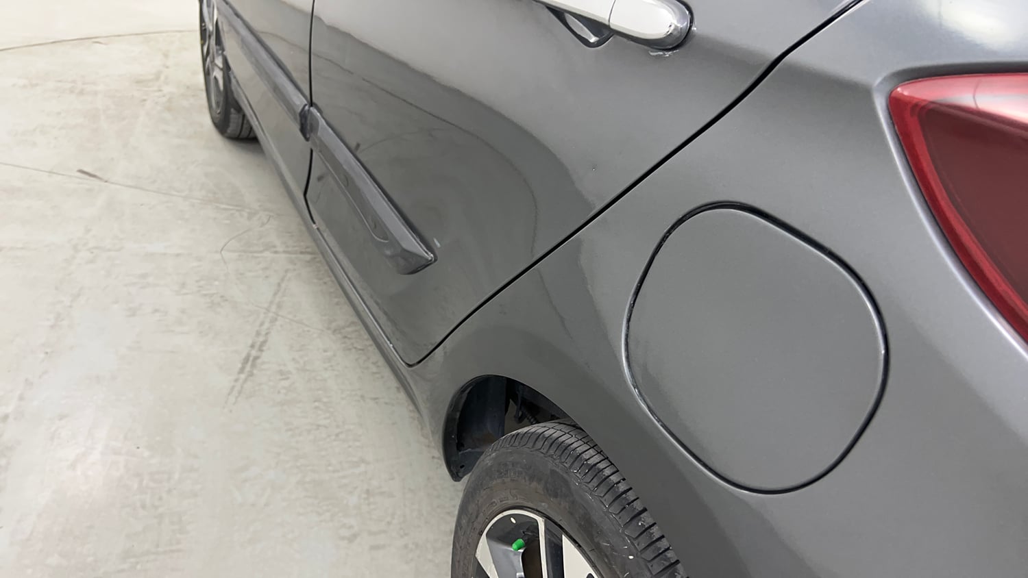 Used 2020 Tata Tiago XZ Plus Petrol Manual dents MINOR SCRATCH