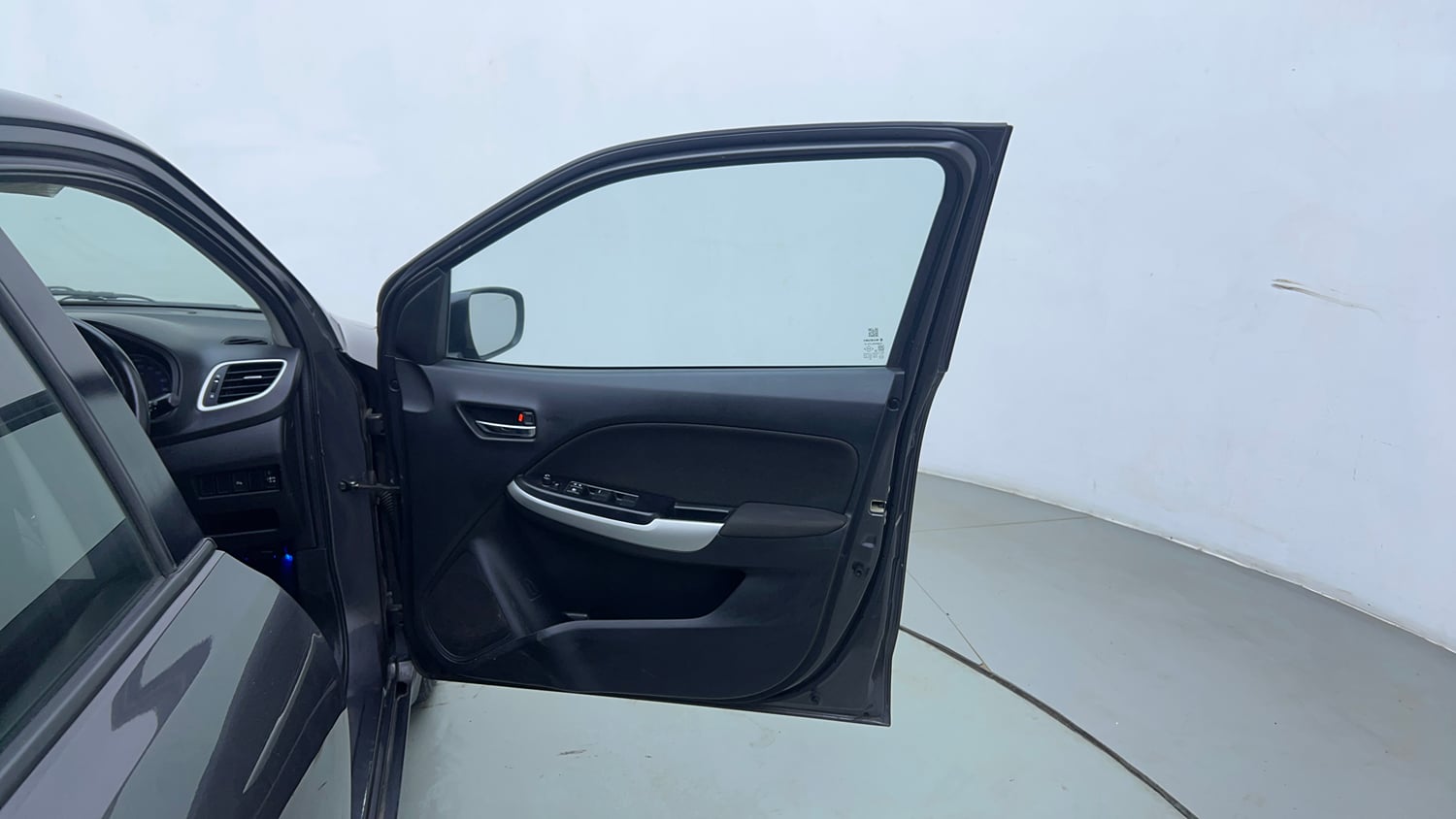 Used 2018 Maruti Suzuki Baleno Delta 1.2 Petrol Manual interior RIGHT FRONT DOOR OPEN VIEW