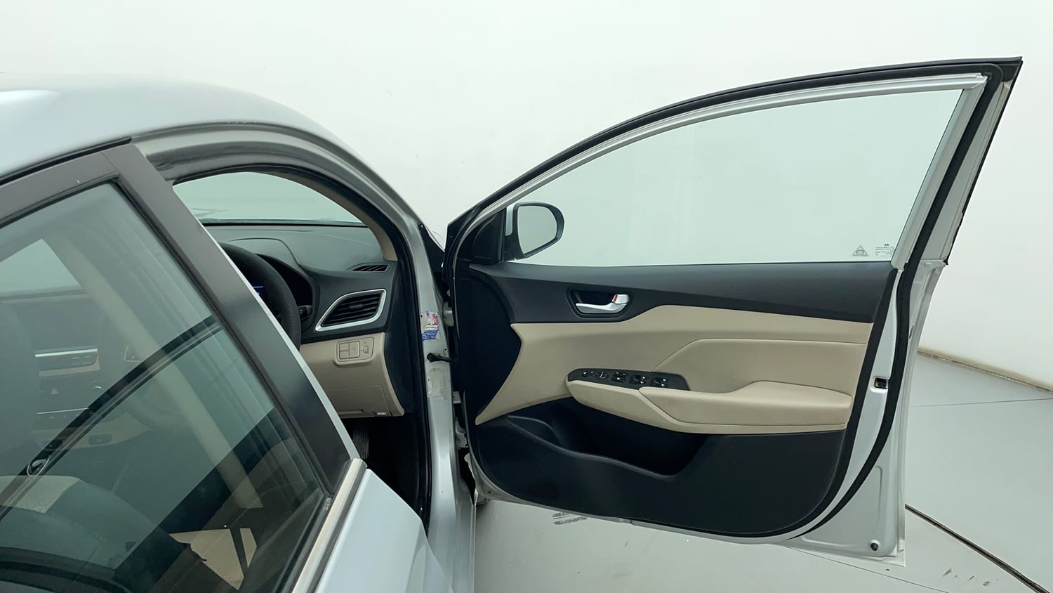 Used 2018 Hyundai Verna SX (O) 1.6 VTVT AT Petrol Automatic interior RIGHT FRONT DOOR OPEN VIEW