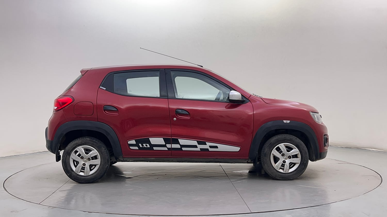 Used 2017 Renault Kwid 1.0 RXT AMT Opt Petrol Automatic exterior RIGHT SIDE VIEW