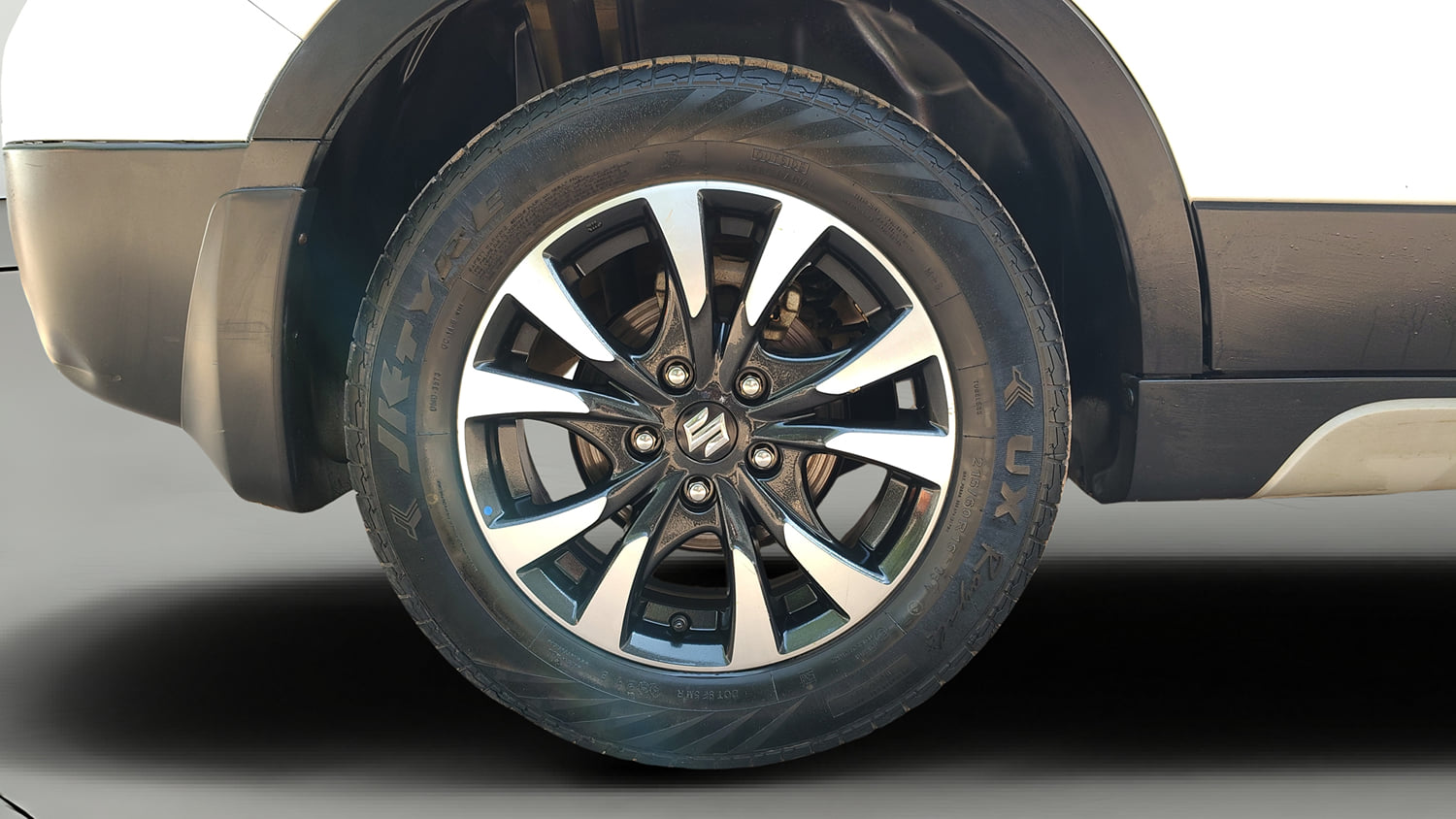 Used 2021 Maruti Suzuki S-Cross Zeta Petrol Manual tyres RIGHT REAR TYRE RIM VIEW