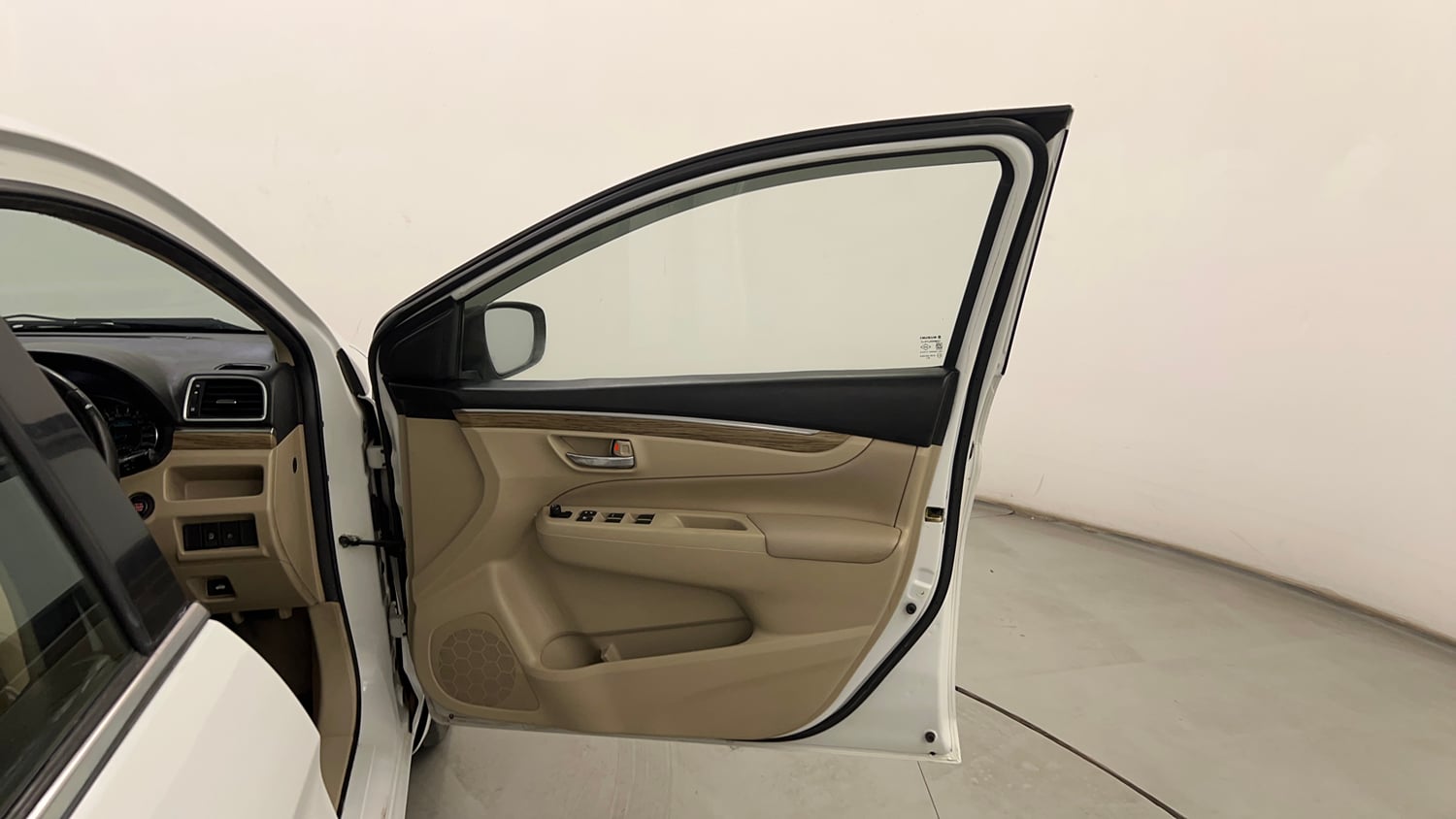 Used 2019 Maruti Suzuki Ciaz Alpha Hybrid 1.5 Petrol Manual interior RIGHT FRONT DOOR OPEN VIEW