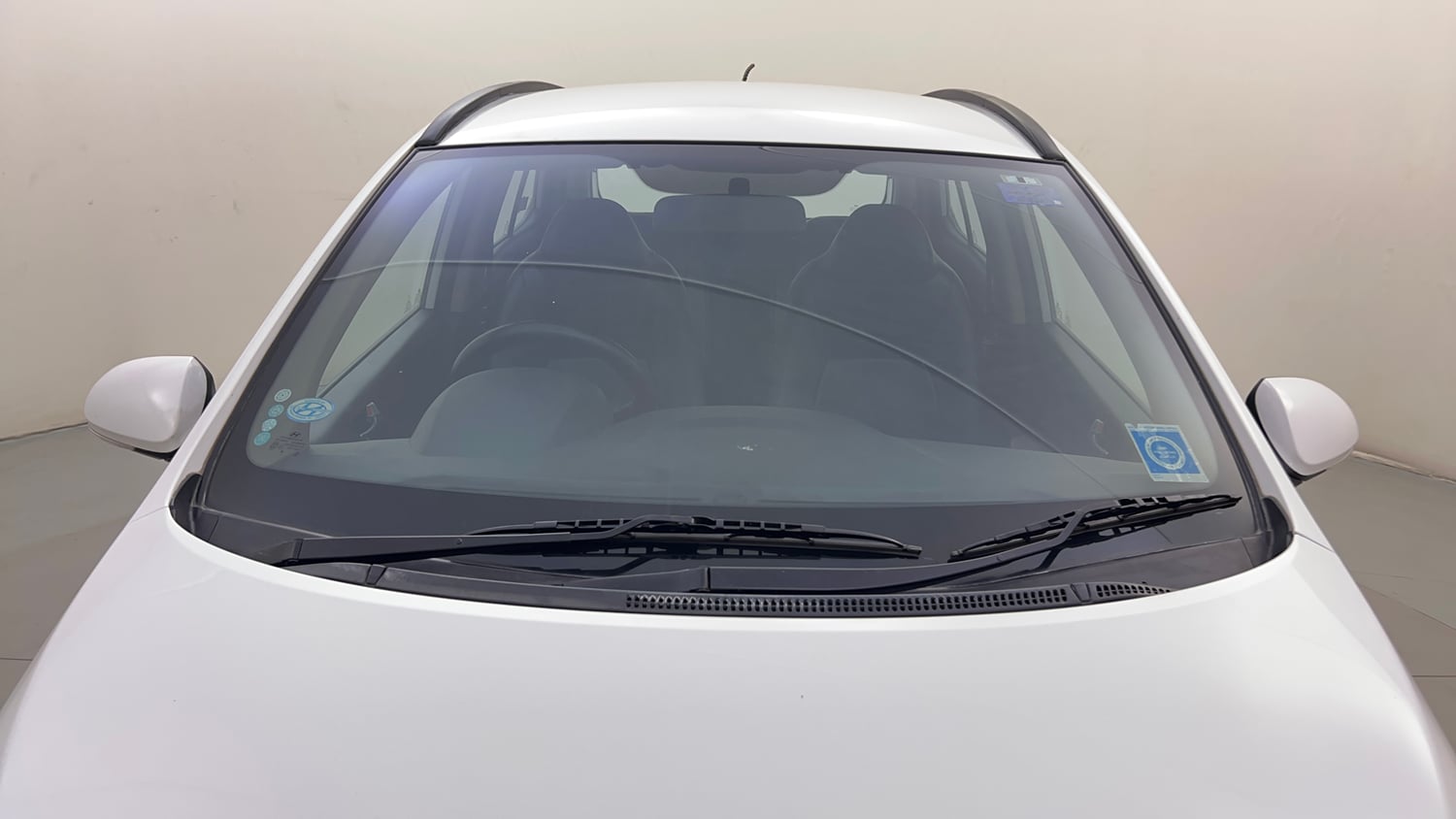 Used 2014 Hyundai Grand i10 Sportz 1.2 Kappa VTVT Petrol Manual exterior FRONT WINDSHIELD VIEW