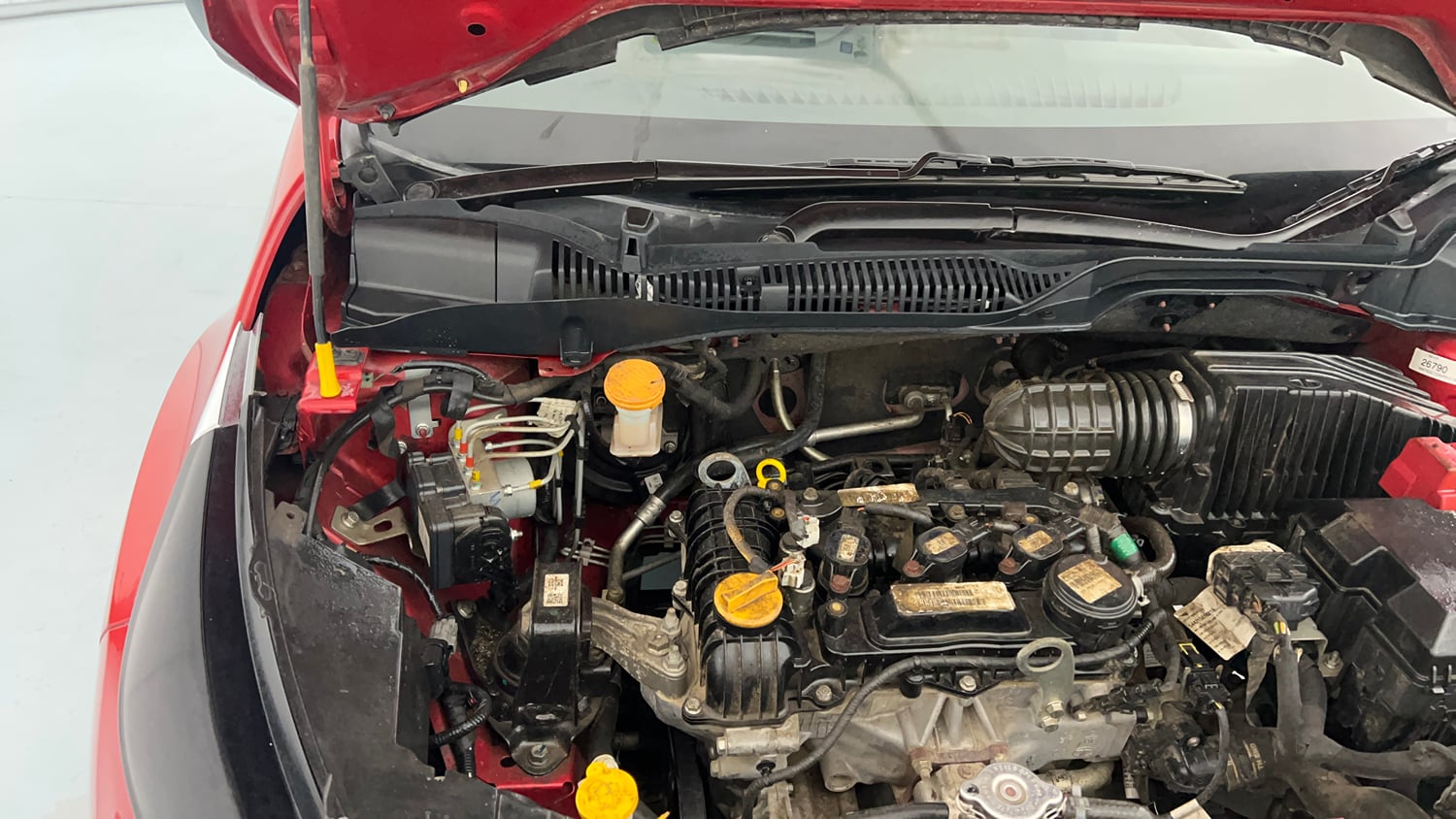 Used 2022 Tata Altroz XT Petrol Petrol Manual engine ENGINE RIGHT SIDE HINGE & APRON VIEW