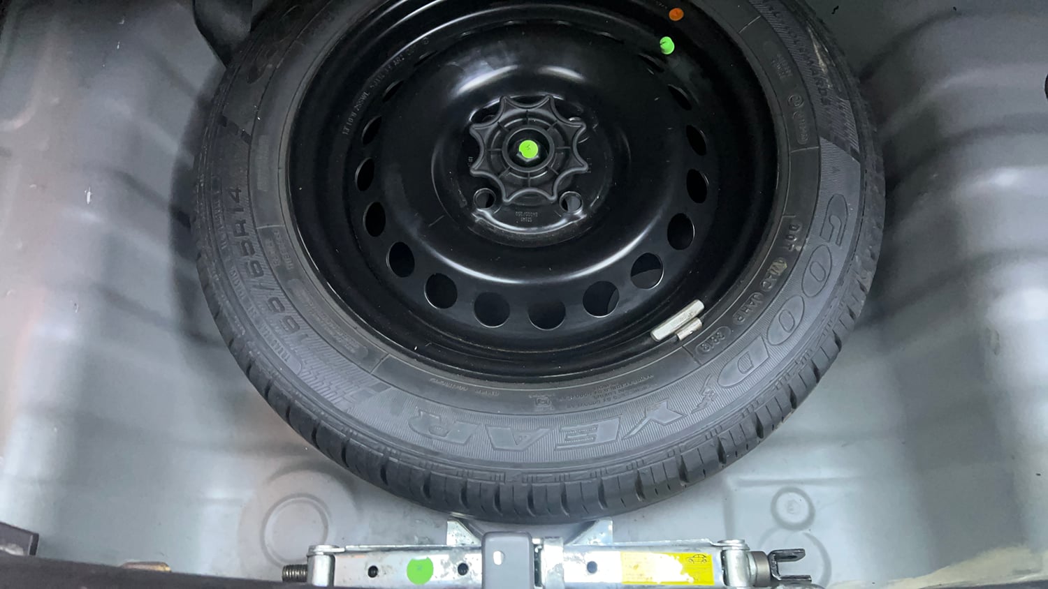 Used 2014 Hyundai Grand i10 Sportz AT 1.2 Kappa VTVT Petrol Automatic tyres SPARE TYRE VIEW