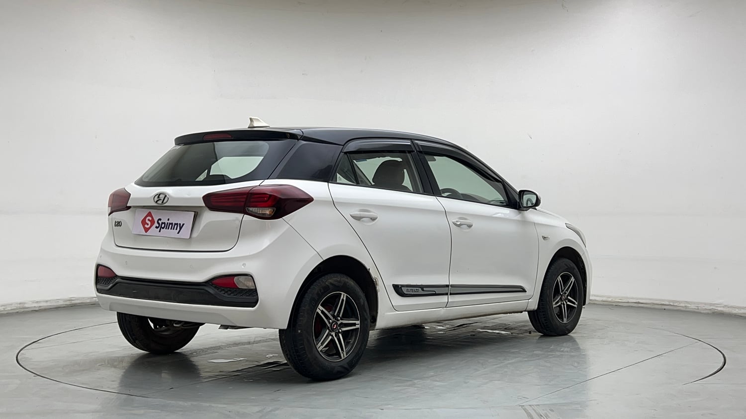 Used 2019 Hyundai Elite i20 Magna Plus 1.2 Petrol Manual exterior RIGHT REAR CORNER VIEW