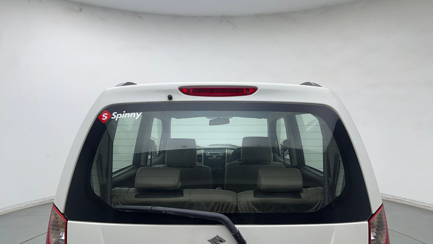 Used 2015 Maruti Suzuki Wagon R VXI Petrol Manual exterior BACK WINDSHIELD VIEW