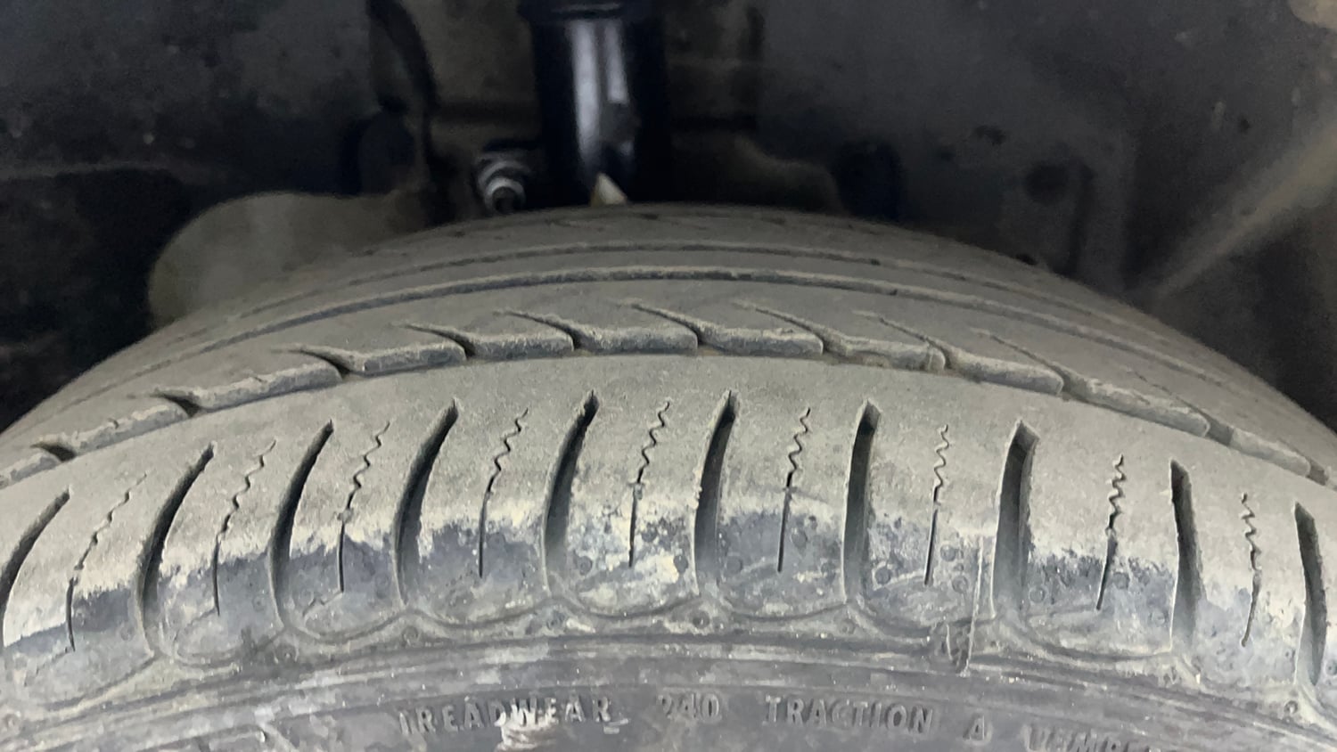 Used 2016 Ford EcoSport Titanium 1.5L Ti-VCT AT Petrol Automatic tyres RIGHT FRONT TYRE TREAD VIEW