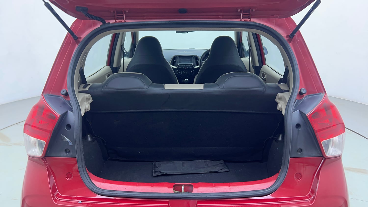 Used 2019 Hyundai Santro Sportz Petrol Manual interior DICKY INSIDE VIEW