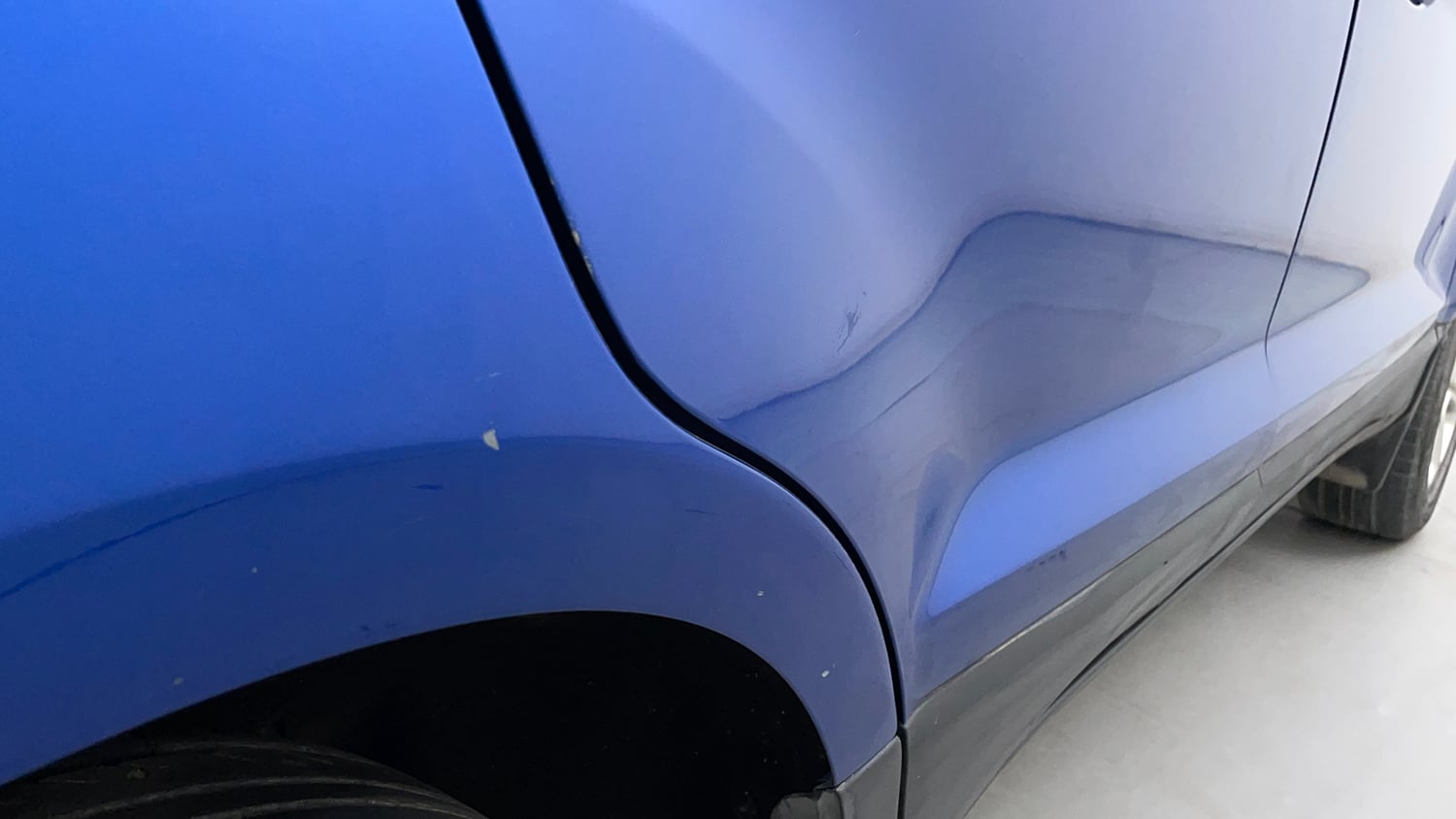 Used 2020 Ford EcoSport Titanium + 1.5L Ti-VCT AT Petrol Automatic dents MINOR SCRATCH
