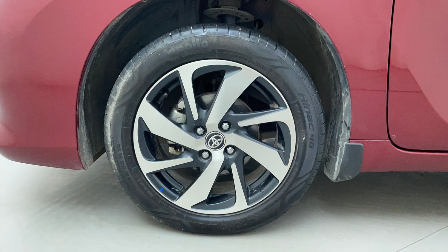 Used 2023 Toyota Glanza V AMT Petrol Automatic tyres LEFT FRONT TYRE RIM VIEW