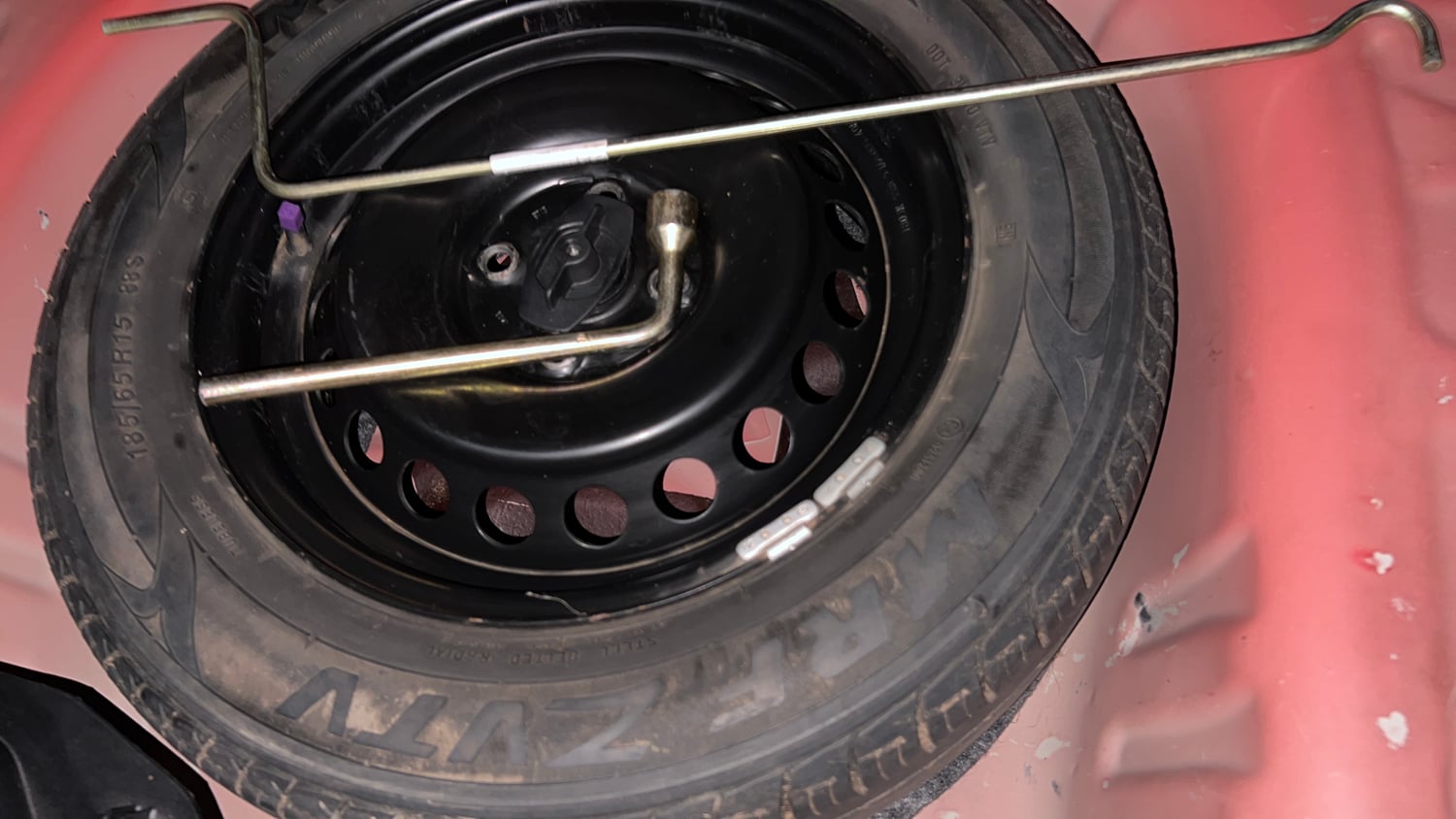 Used 2018 Maruti Suzuki Baleno Delta 1.2 Petrol Manual tyres SPARE TYRE VIEW