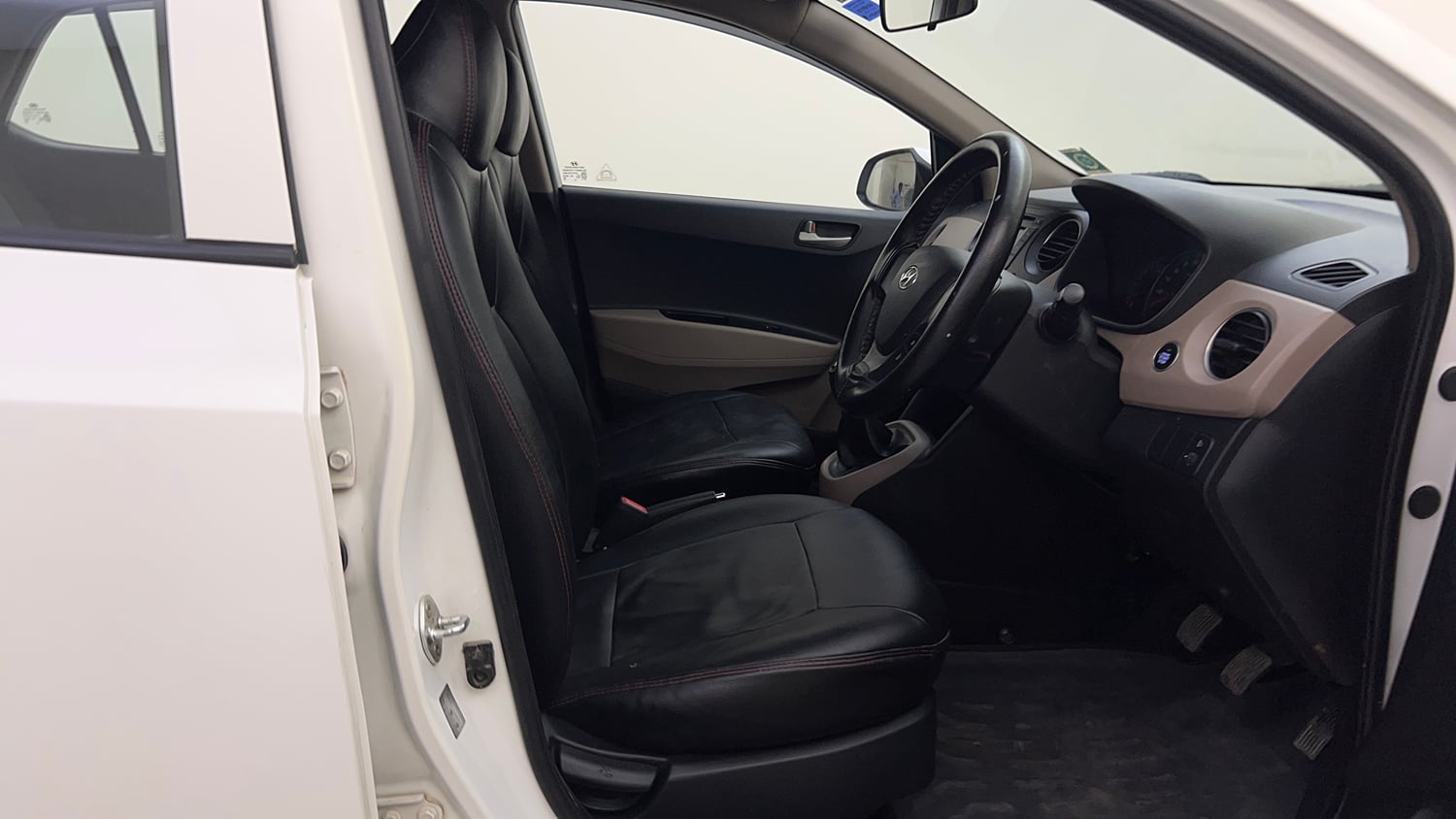 Used 2014 Hyundai Grand i10 Sportz 1.2 Kappa VTVT Petrol Manual interior RIGHT SIDE FRONT DOOR CABIN VIEW