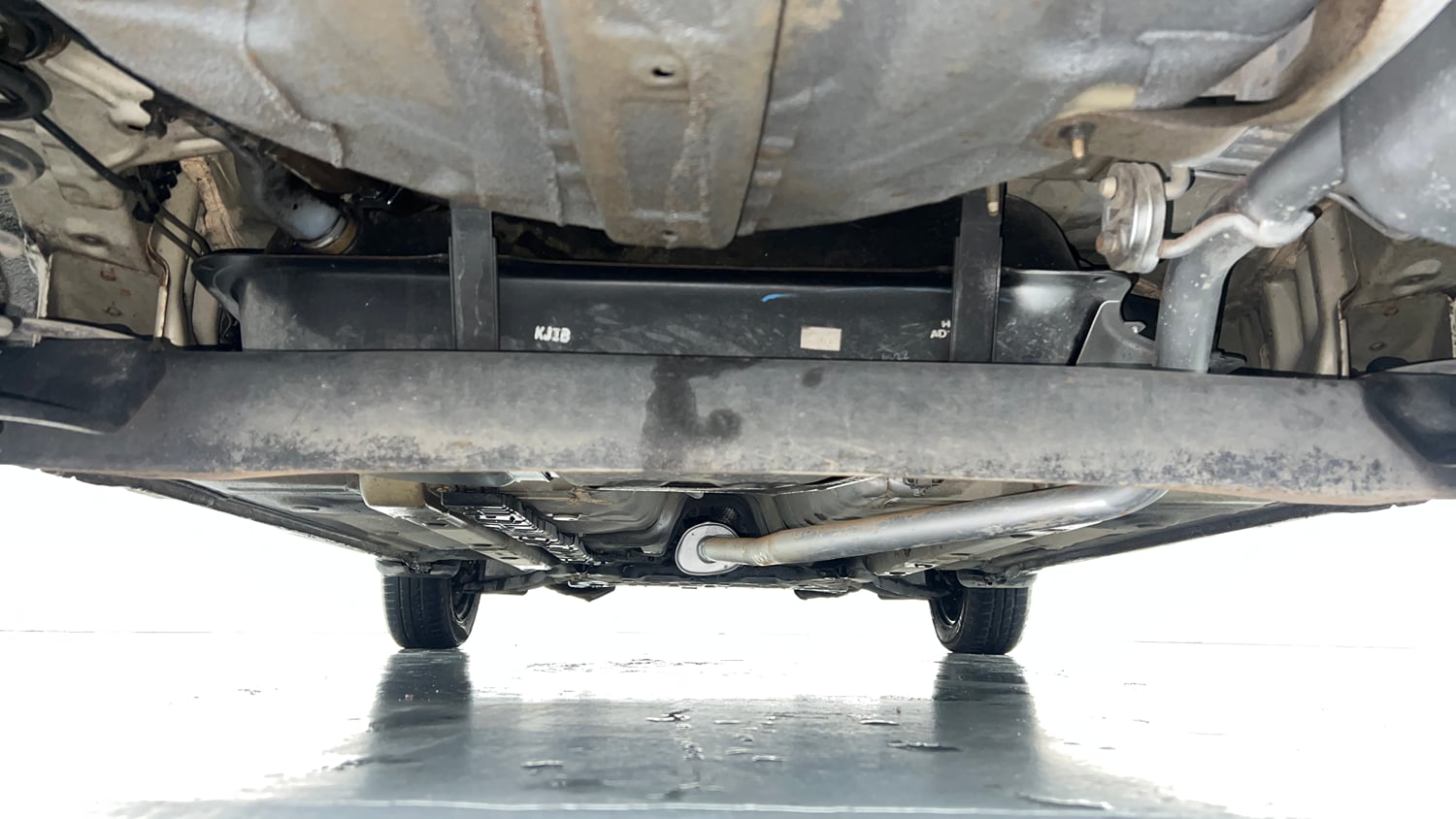 Used 2016 Hyundai Grand i10 Sportz 1.2 Kappa VTVT Petrol Manual extra REAR UNDERBODY VIEW (TAKEN FROM REAR)