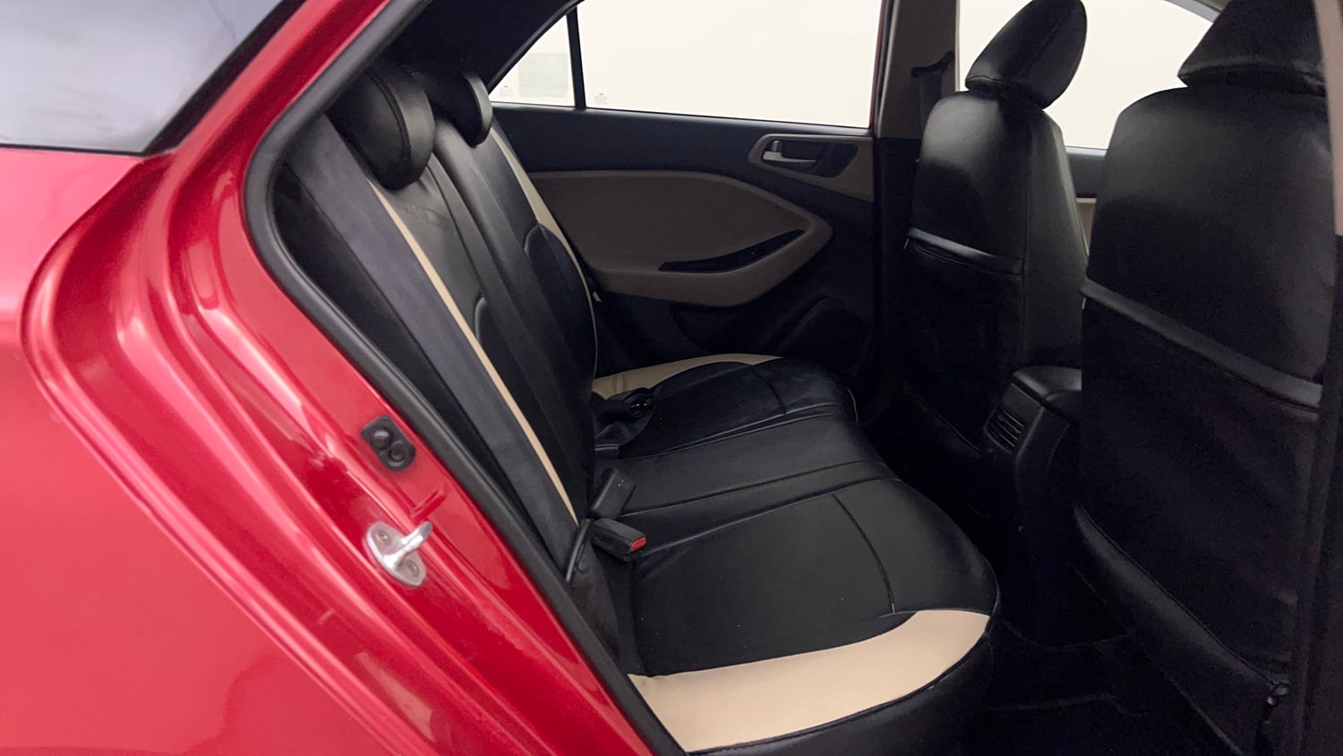 Used 2016 Hyundai Elite i20 Asta 1.2 (O) Petrol Manual interior RIGHT SIDE REAR DOOR CABIN VIEW