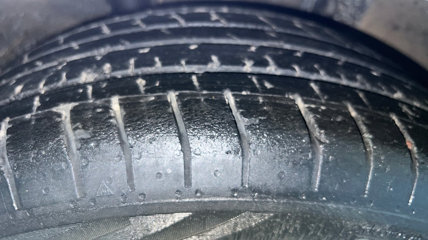 Used 2024 Hyundai Verna SX 1.5 Petrol MT Petrol Manual tyres RIGHT REAR TYRE TREAD VIEW