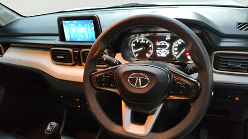 Used 2023 Tata Punch Accomplished MT Petrol Manual interior STEERING VIEW