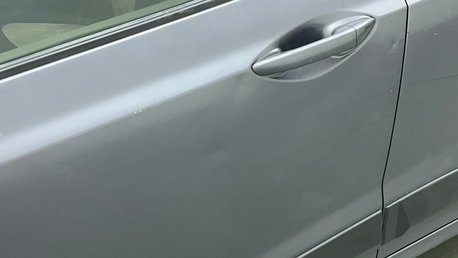 Used 2017 Hyundai Grand i10 Sportz (O) AT 1.2 Kappa VTVT Petrol Automatic dents MINOR DENT