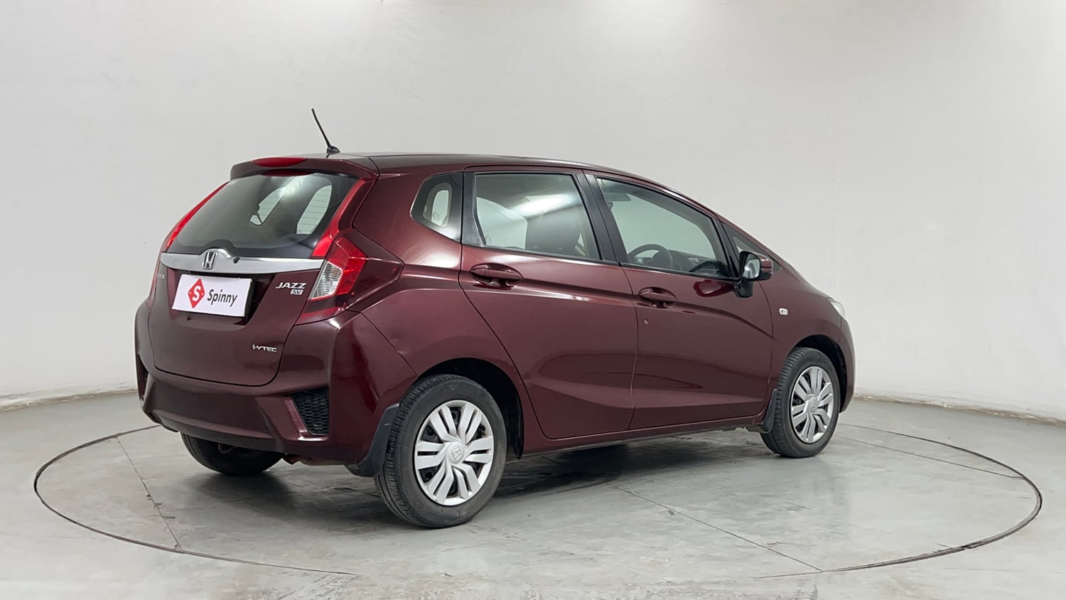 Used 2015 Honda Jazz SV Petrol Petrol Manual exterior RIGHT REAR CORNER VIEW