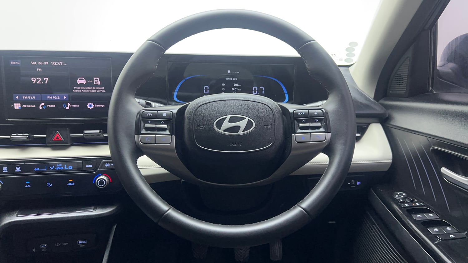 Used 2025 Hyundai Verna SX 1.5 Petrol MT Petrol Manual interior STEERING VIEW