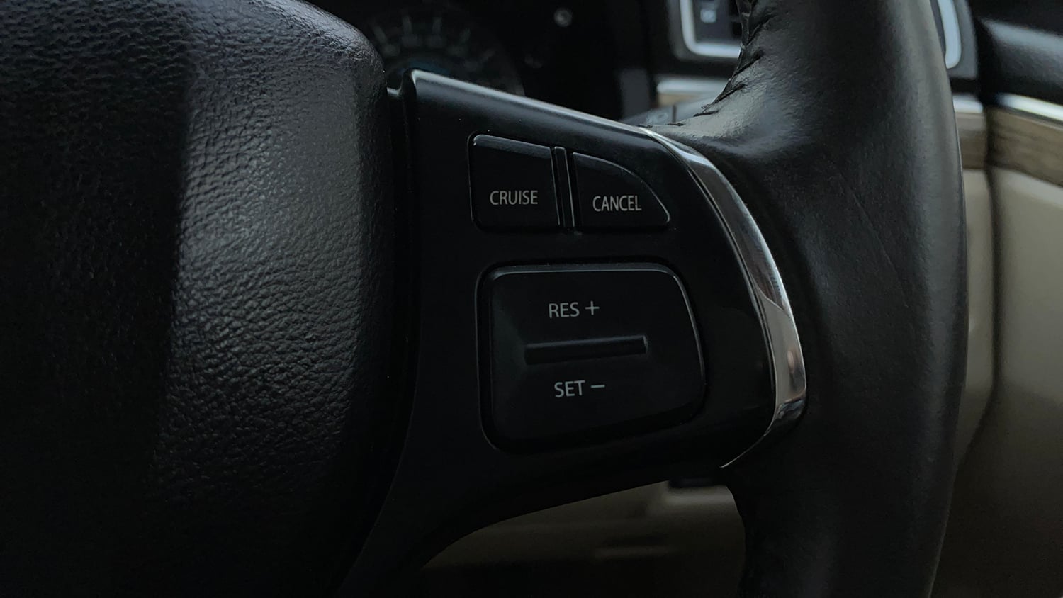 Used 2019 null Petrol Manual top_features Cruise control