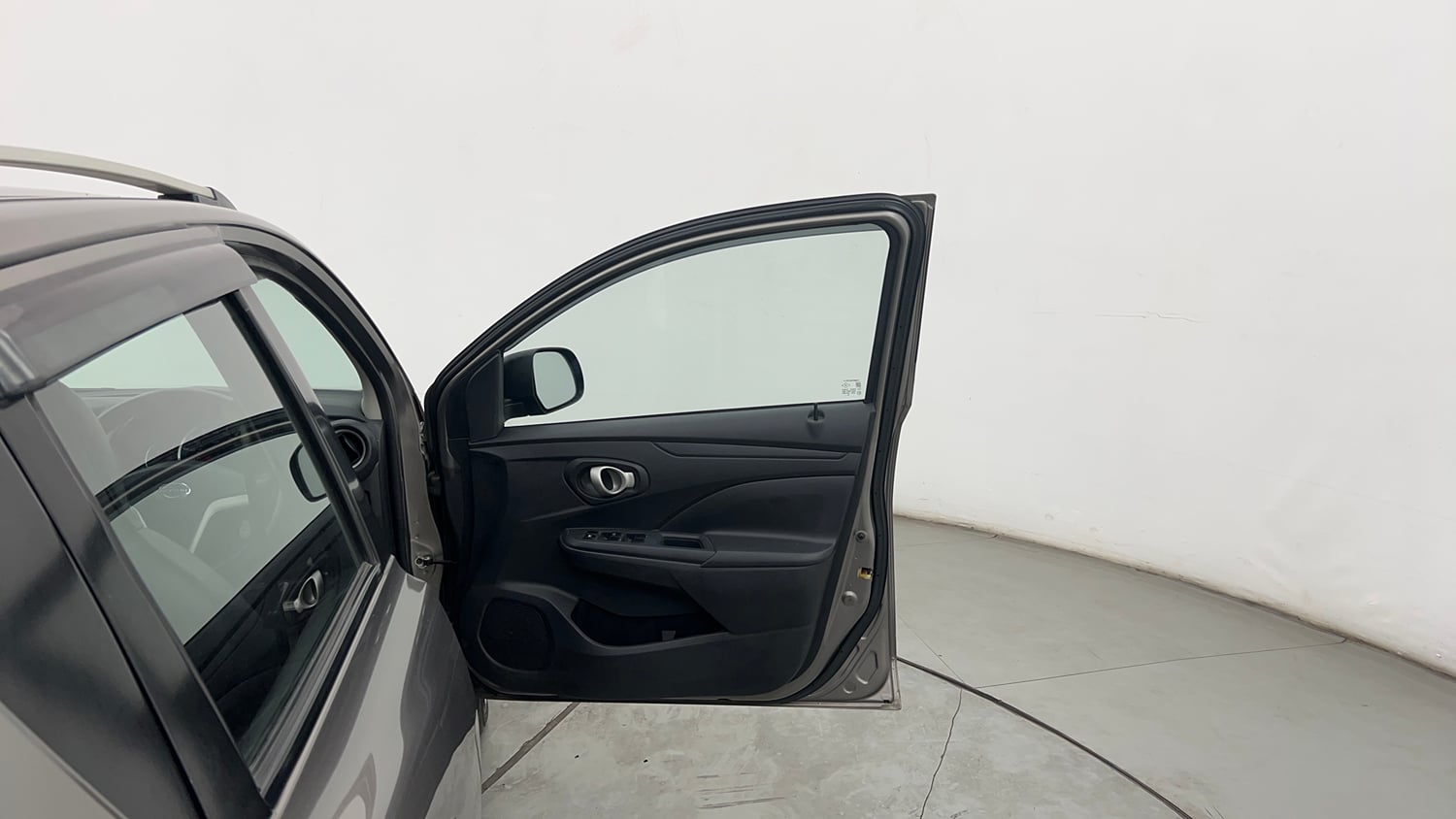 Used 2019 Datsun GO T Petrol Manual interior RIGHT FRONT DOOR OPEN VIEW