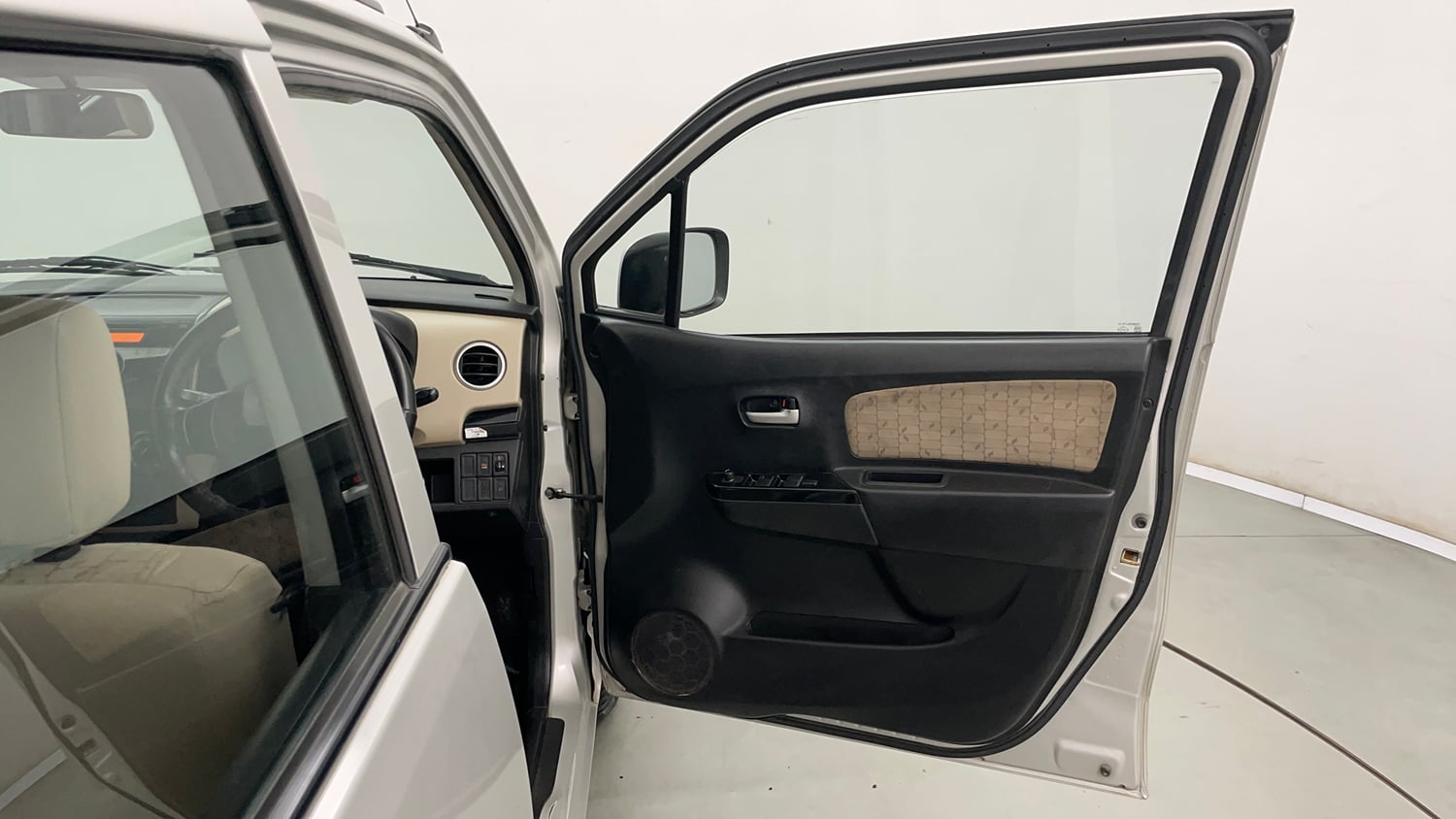 Used 2017 Maruti Suzuki Wagon R 1.0 VXI AMT Petrol Automatic interior RIGHT FRONT DOOR OPEN VIEW