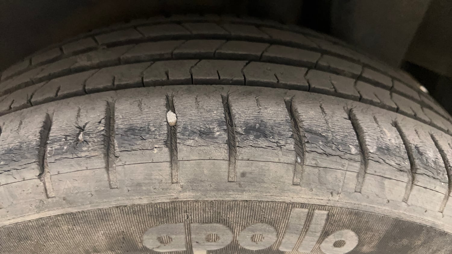 Used 2019 Maruti Suzuki Ciaz Alpha Hybrid 1.5 Petrol Manual tyres LEFT REAR TYRE TREAD VIEW