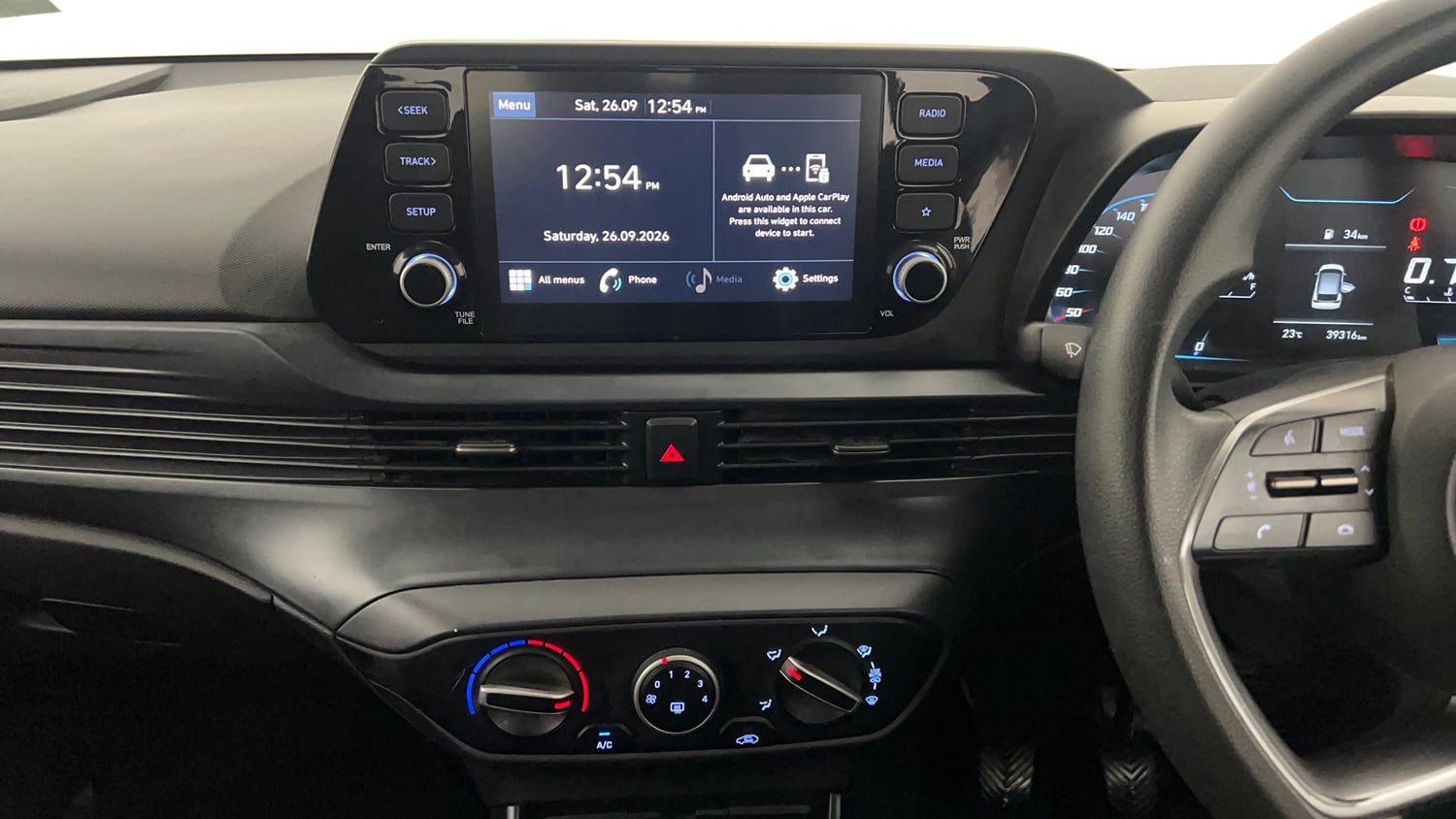 Used 2023 Hyundai i20 Sportz 1.2 MT Petrol Manual interior MUSIC SYSTEM & AC CONTROL VIEW