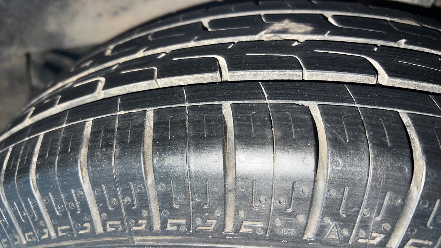 Used 2016 Hyundai Grand i10 Sportz 1.2 Kappa VTVT Petrol Manual tyres LEFT REAR TYRE TREAD VIEW