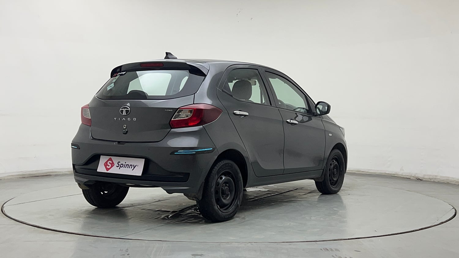 Used 2025 Tata Tiago XE CNG Cng Manual exterior RIGHT REAR CORNER VIEW