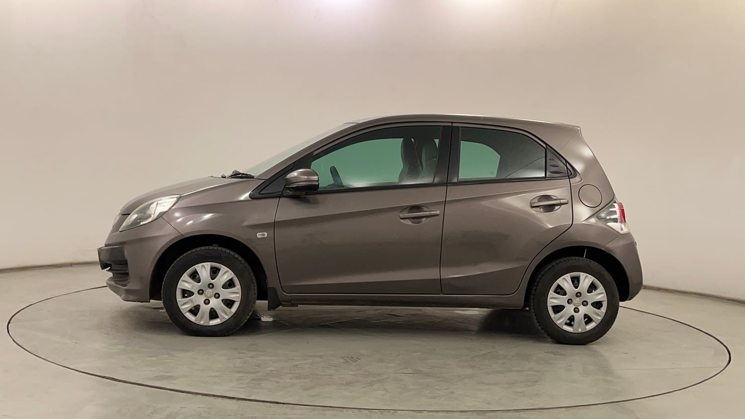 Used 2015 Honda Brio S MT Petrol Manual exterior LEFT SIDE VIEW