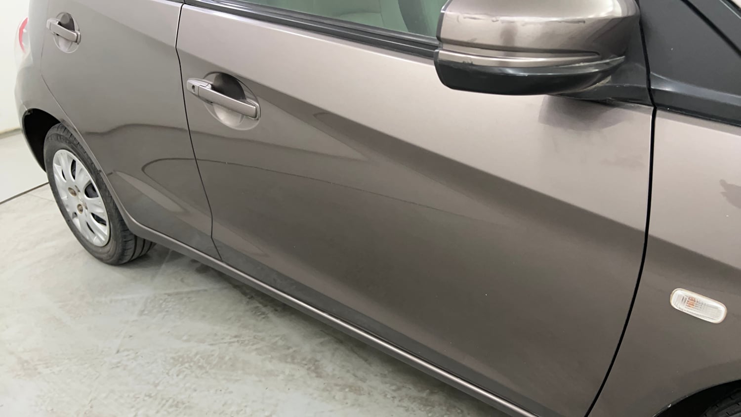 Used 2015 Honda Brio S MT Petrol Manual dents MINOR DENT