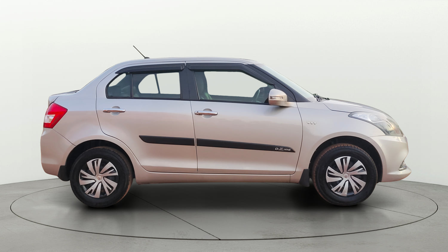 Used 2015 Maruti Suzuki Swift Dzire VXI Petrol Manual exterior RIGHT SIDE VIEW