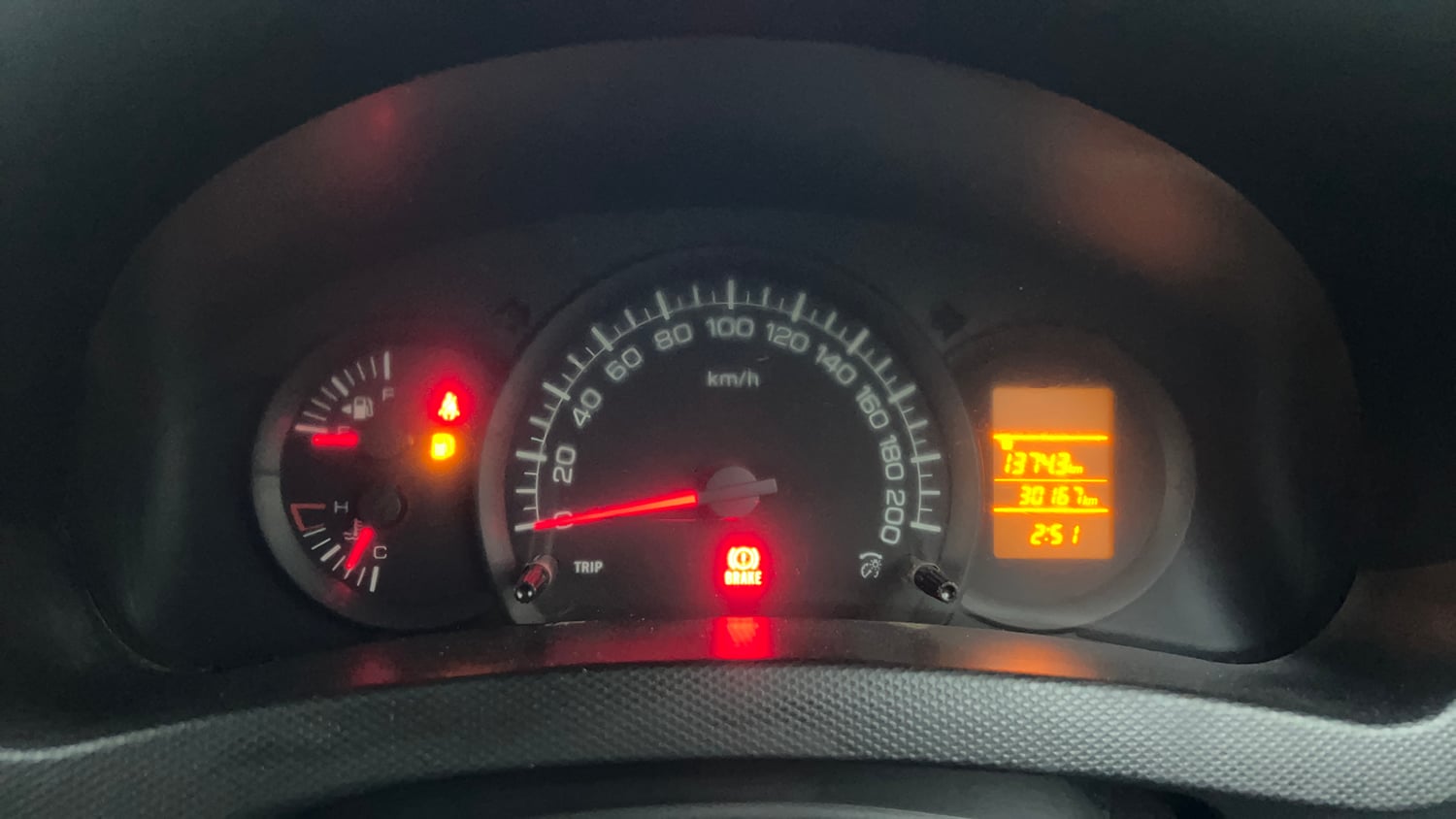 Used 2016 Maruti Suzuki Swift Lxi (O) Petrol Manual interior CLUSTERMETER VIEW