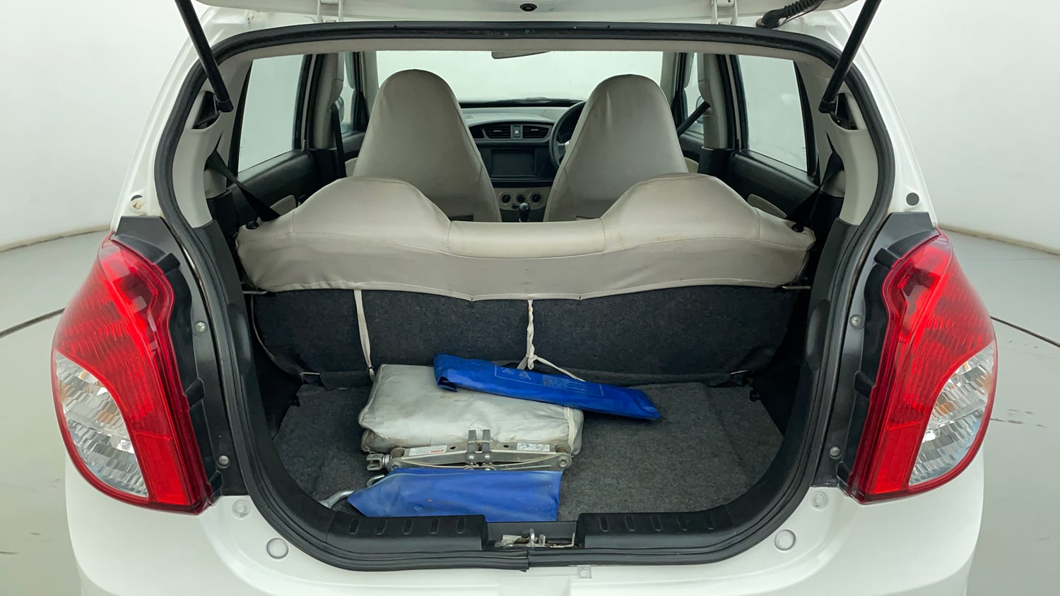 Used 2019 Maruti Suzuki Alto 800 LXi Petrol Manual interior DICKY INSIDE VIEW