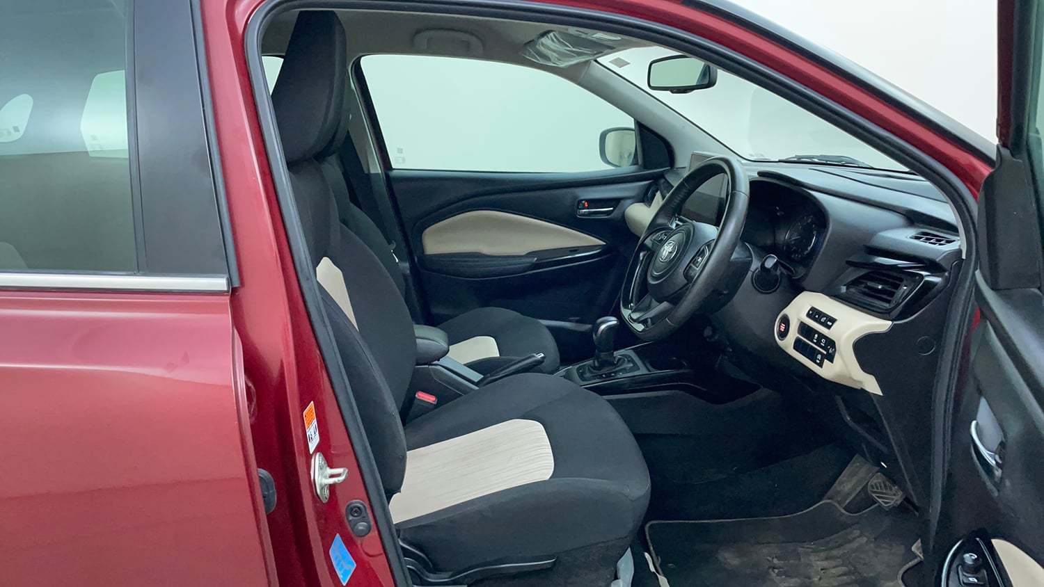 Used 2023 Toyota Glanza V AMT Petrol Automatic interior RIGHT SIDE FRONT DOOR CABIN VIEW