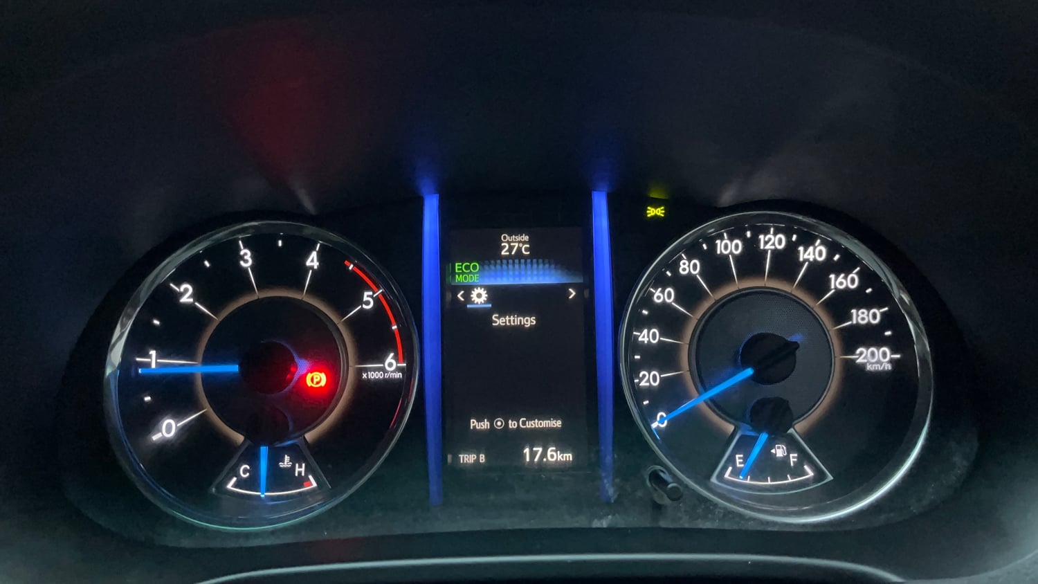 Used 2019 Toyota Fortuner 2.8 4x2 MT Diesel Manual interior CLUSTERMETER VIEW