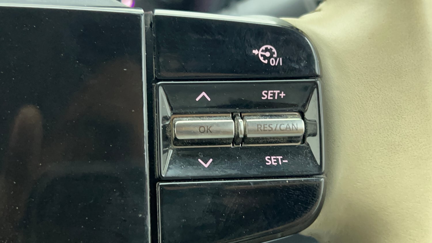 Used 2025 Tata Altroz Creative S Petrol 5AMT Petrol Automatic top_features Cruise control