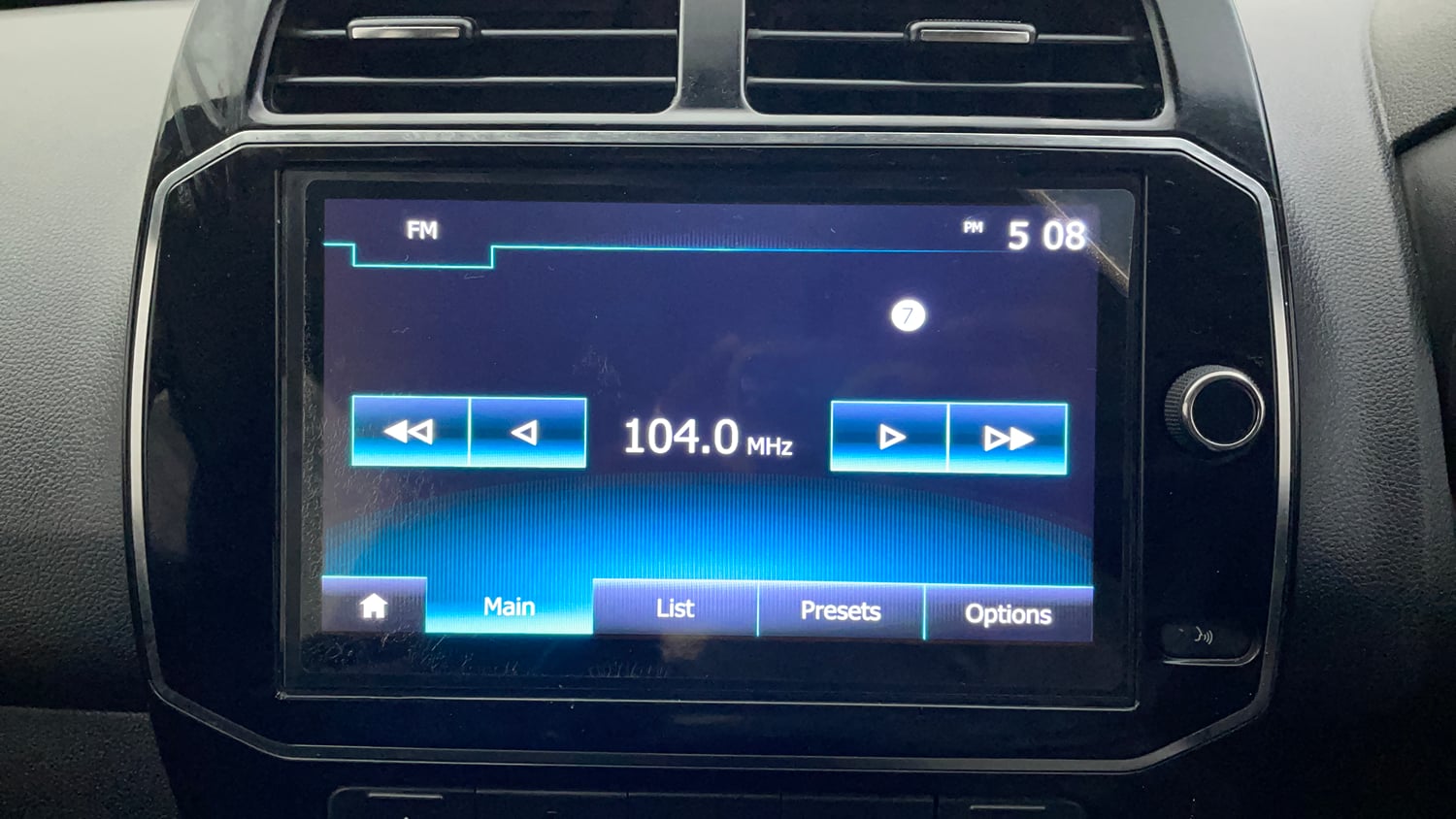 Used 2022 Renault Kwid RXT 1.0 AMT Petrol Automatic top_features Integrated (in-dash) music system