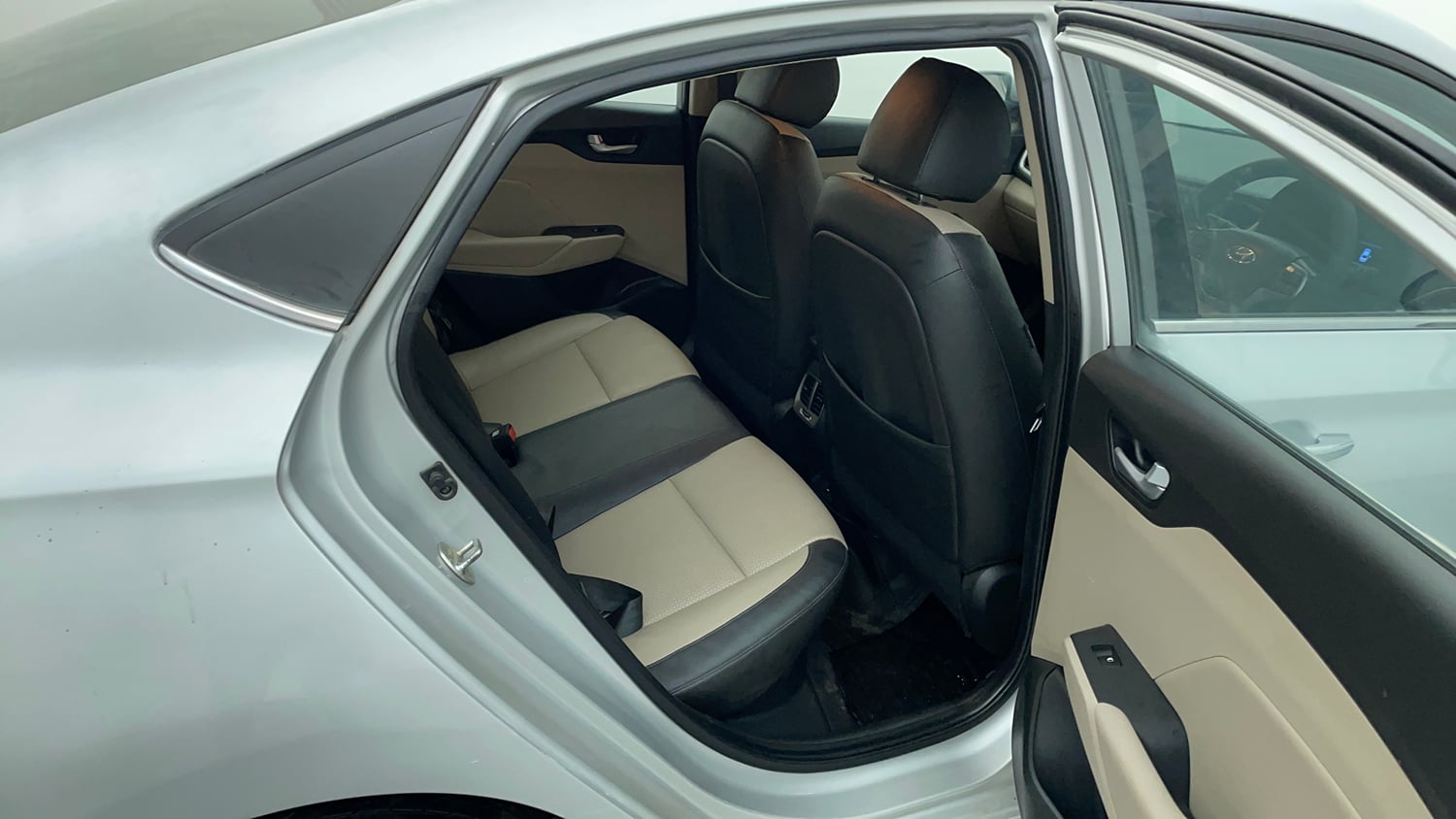 Used 2018 Hyundai Verna SX (O) 1.6 VTVT AT Petrol Automatic interior RIGHT SIDE REAR DOOR CABIN VIEW